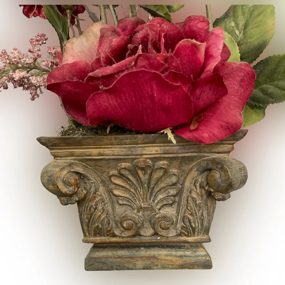 FAUX SILK FLORAL Arrangement Resin Ornate Planter Red Green VGC